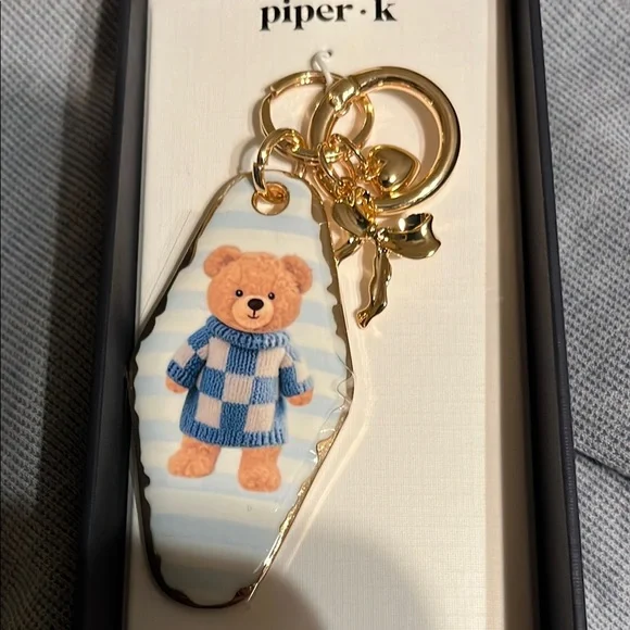 NIB Piper K Teddy Bear Key Chain & Bag Charm Gold Tone Heart and Bow - Picture 6 of 8